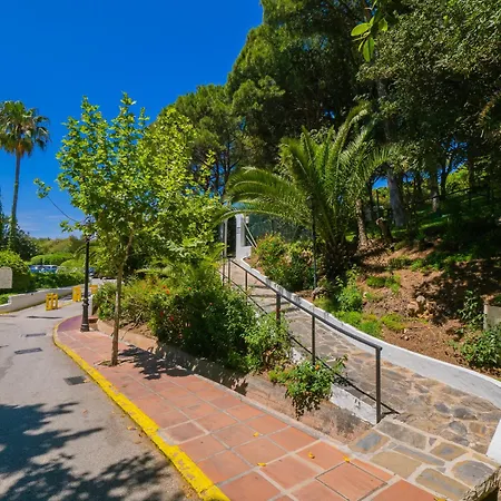 Apartment Cubo's Estudio Cabopino Port & Parking *